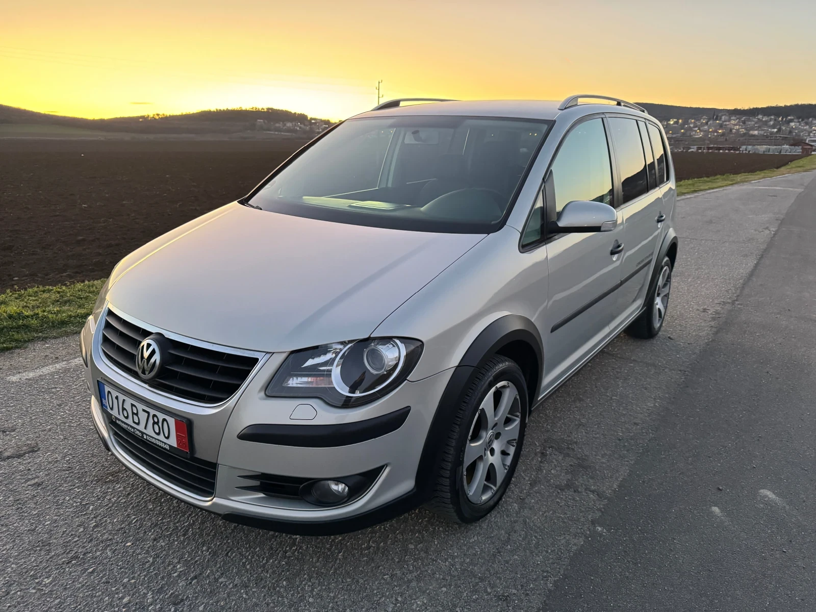 VW Touran Cross 1.9 7местен - изображение 3