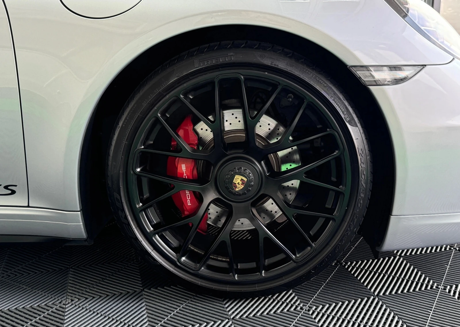 Porsche 911 Carrera 4 GTS Cabrio, снимка 6 - Автомобили и джипове - 54330198