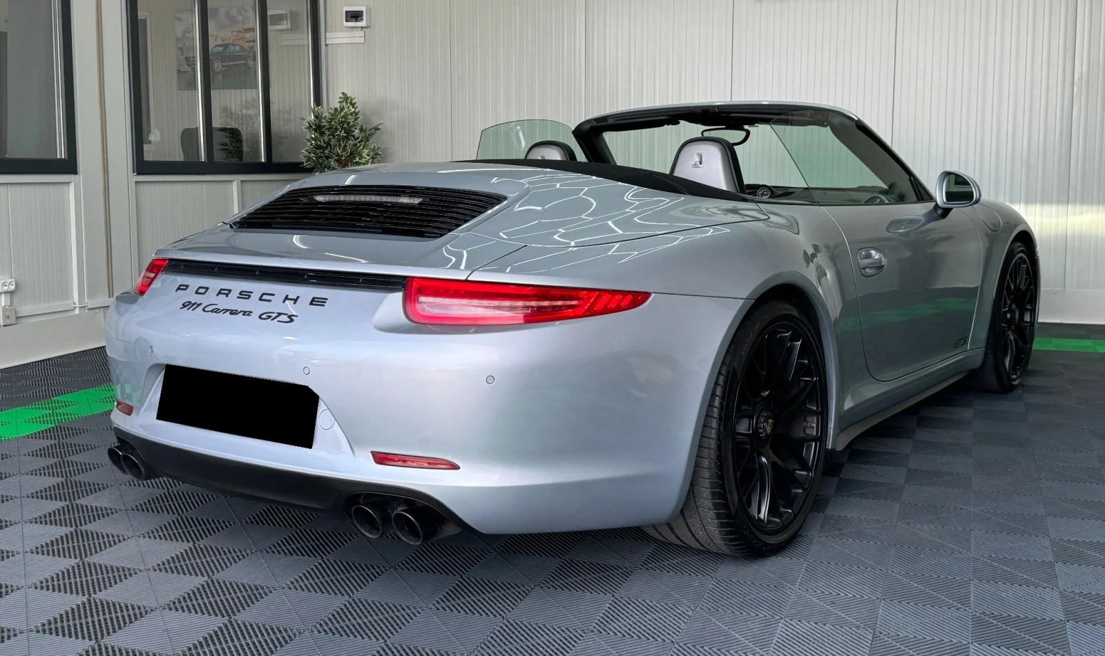 Porsche 911 Carrera 4 GTS Cabrio, снимка 3 - Автомобили и джипове - 54330198