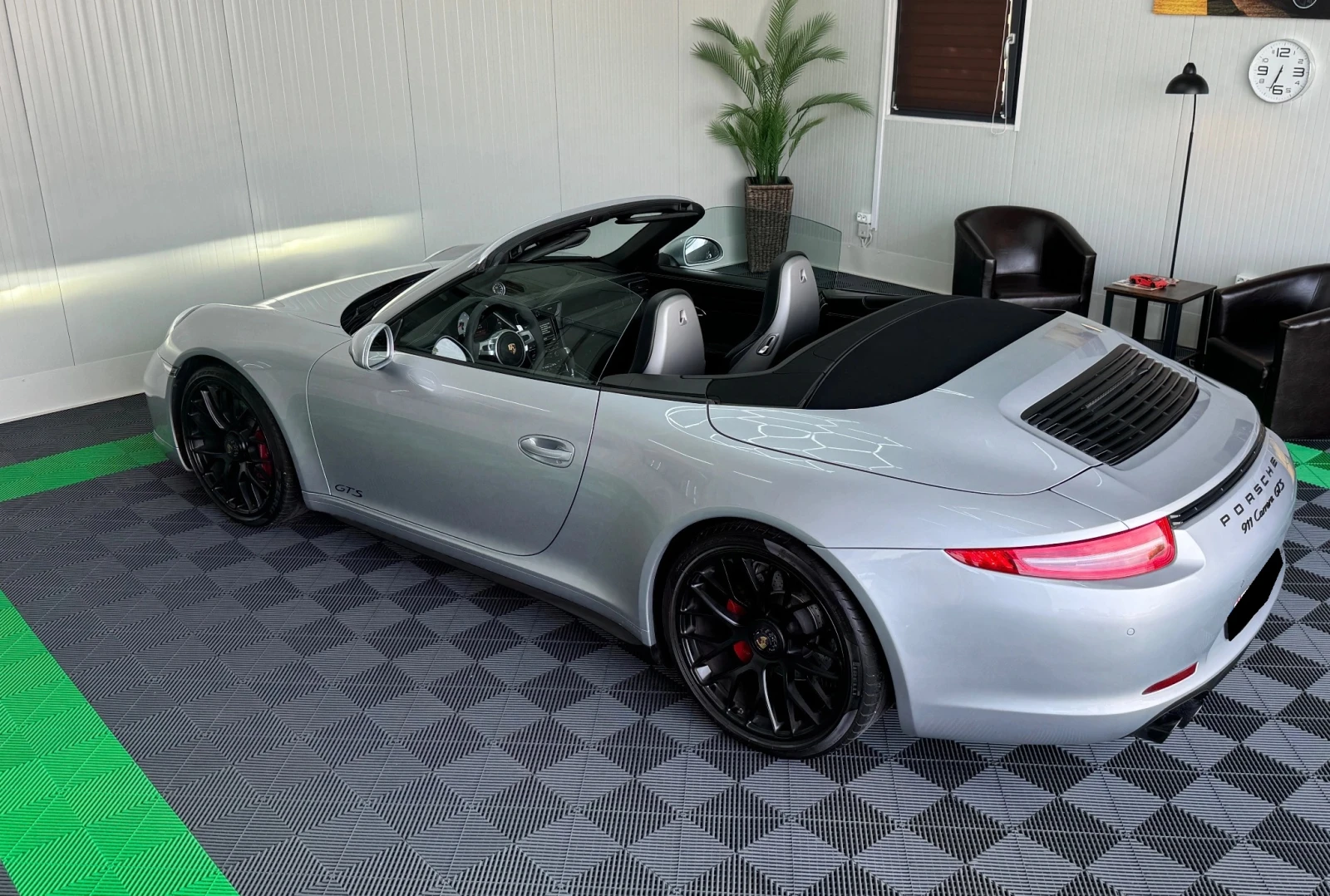 Porsche 911 Carrera 4 GTS Cabrio, снимка 4 - Автомобили и джипове - 54330198