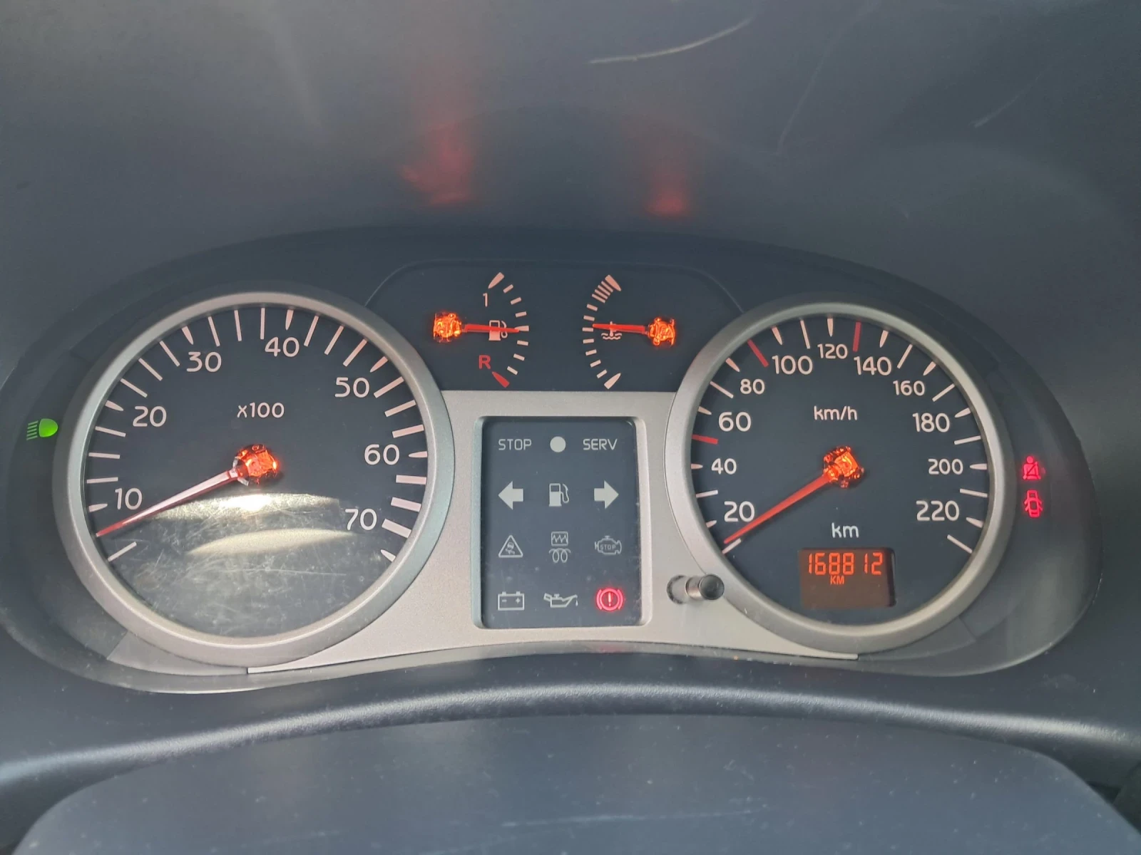 Renault Clio 1.5dci климатик, снимка 11 - Автомобили и джипове - 54720545