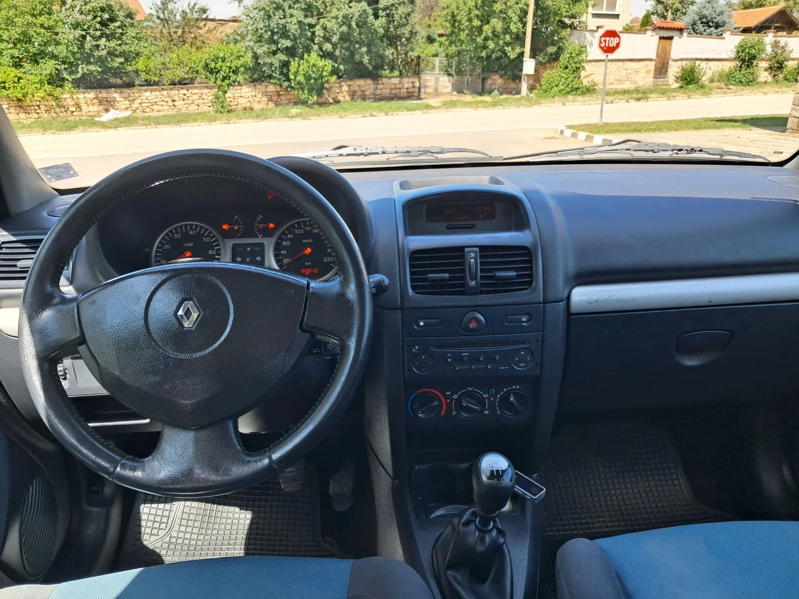 Renault Clio 1.5dci климатик, снимка 10 - Автомобили и джипове - 54720545