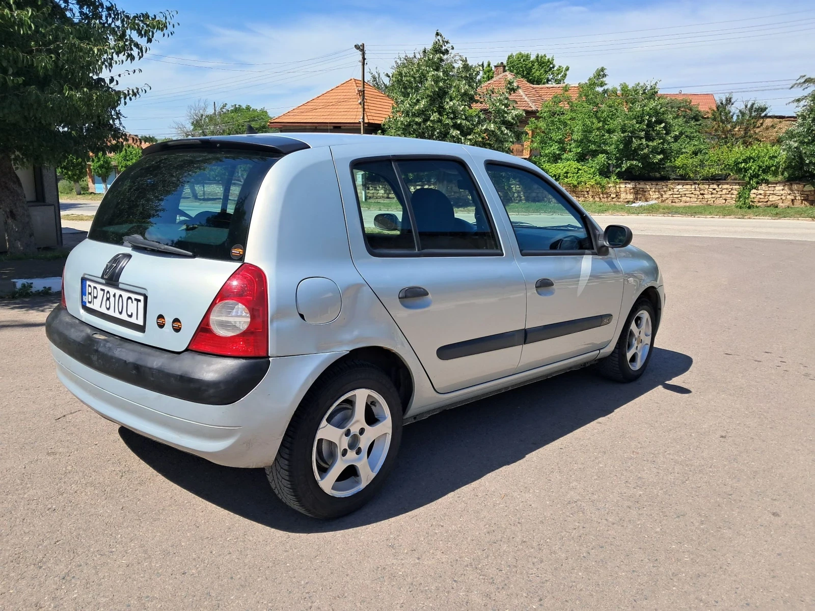 Renault Clio 1.5dci климатик, снимка 5 - Автомобили и джипове - 54720545