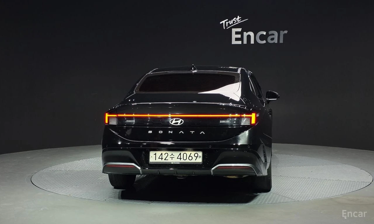 Hyundai Sonata 2.0* ГАЗ* ПОДГРЕВ* КАМЕРА* LANE ASSIST* МЪРТВА ТОЧ, снимка 3 - Автомобили и джипове - 54812075