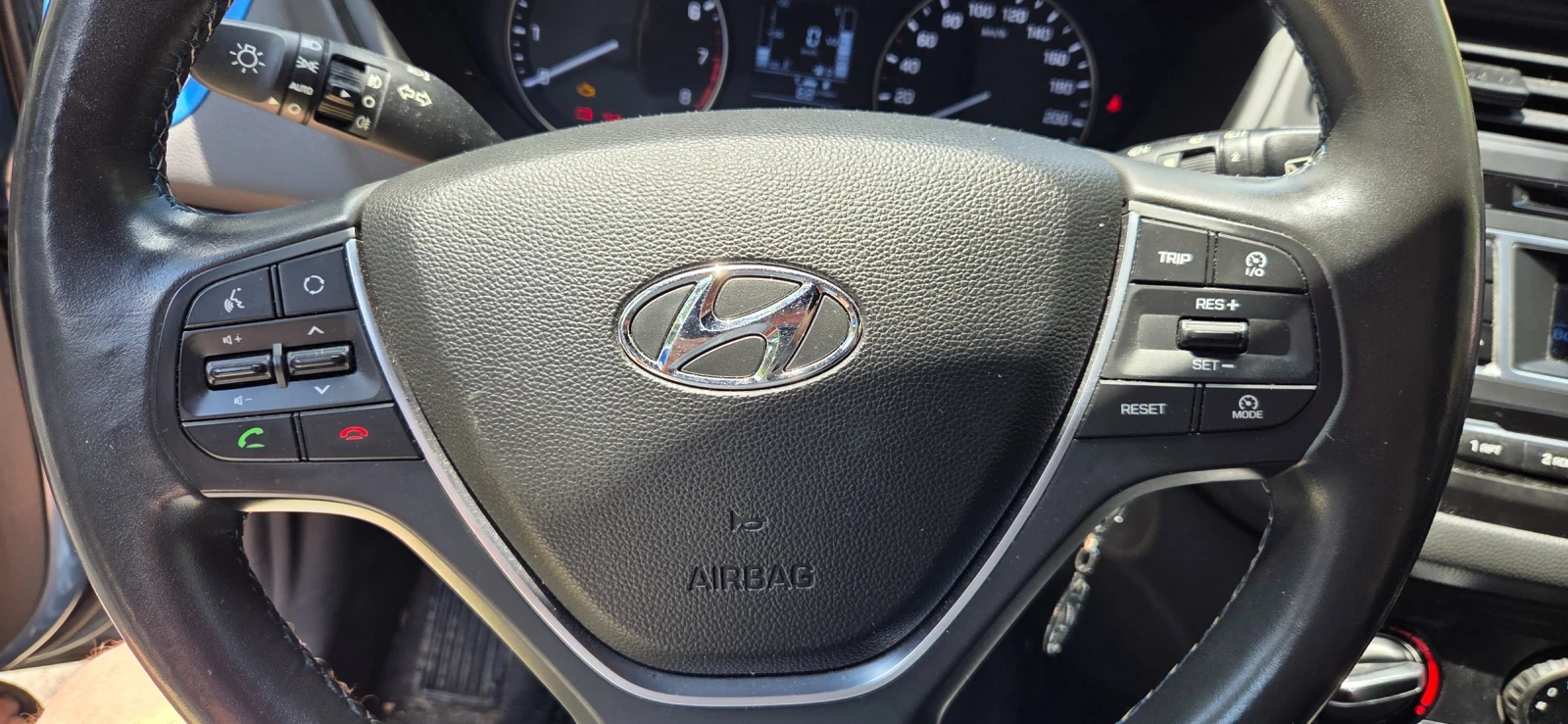 Hyundai I20, снимка 10 - Автомобили и джипове - 54988120