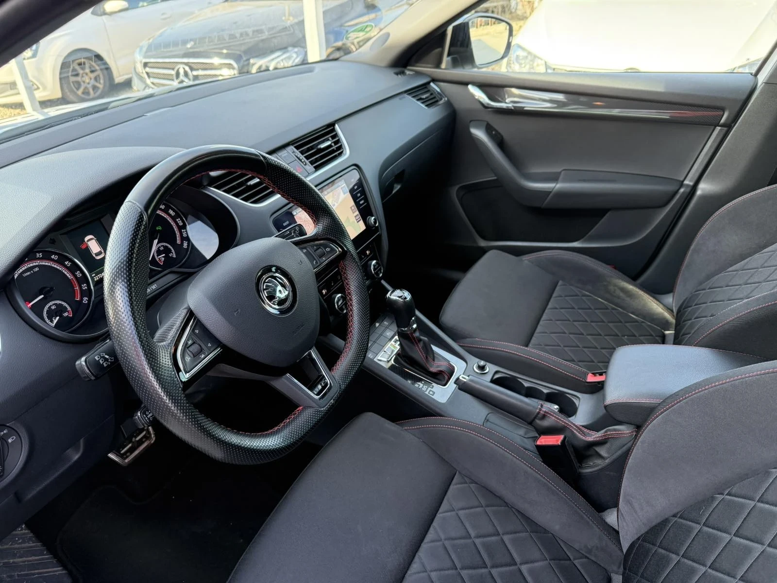 Skoda Octavia 2.0 TDI 184к.с VRS, снимка 8 - Автомобили и джипове - 55743553
