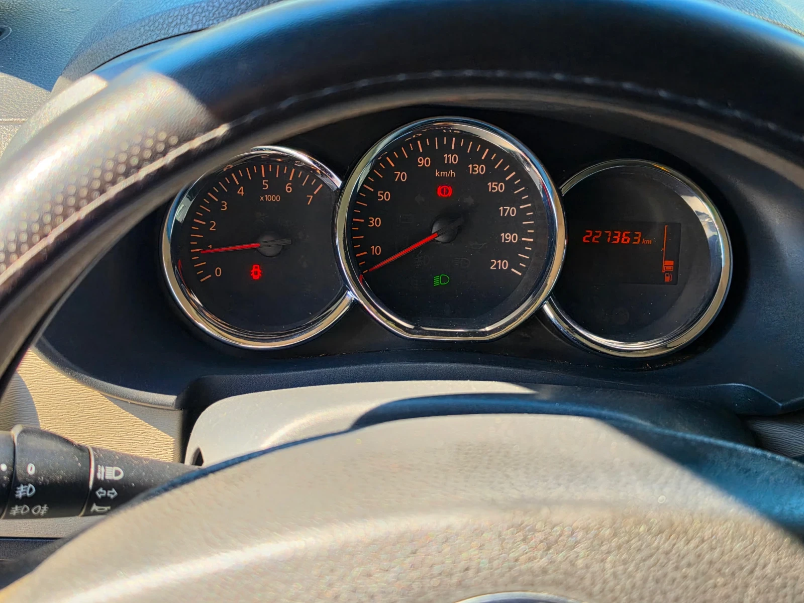 Dacia Lodgy, снимка 9 - Автомобили и джипове - 55749724