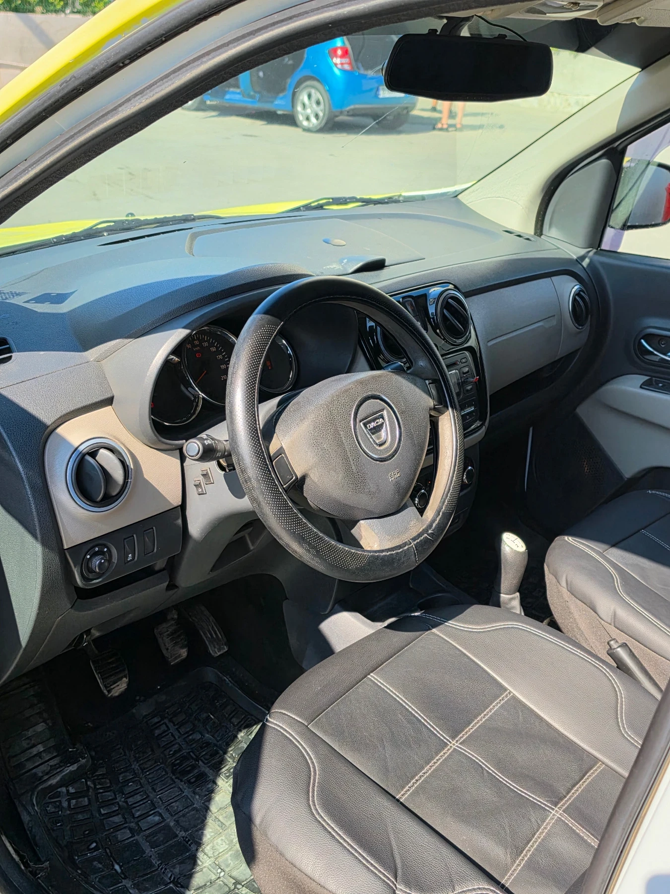 Dacia Lodgy, снимка 8 - Автомобили и джипове - 55749724