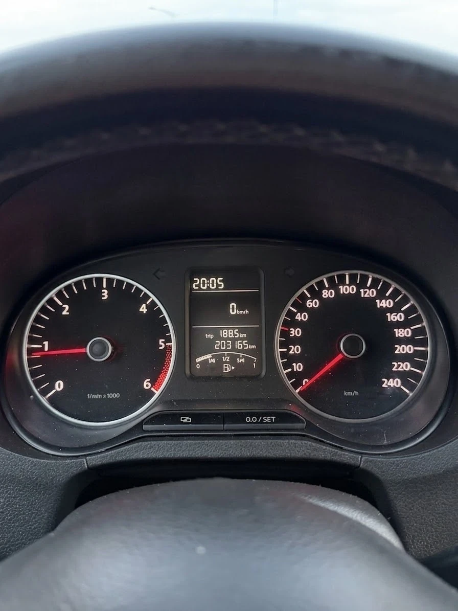 VW Polo 1.2TDI ПОДГРЕВ/КСЕНОН/ТЕМПОМАТ/КЛИМАТРОНИК/КАРПЛЕЙ, снимка 12 - Автомобили и джипове - 55827135
