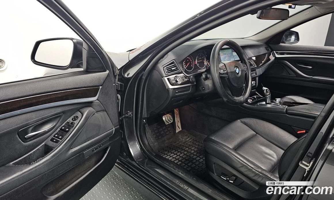 BMW 520 520d, снимка 10 - Автомобили и джипове - 56156695