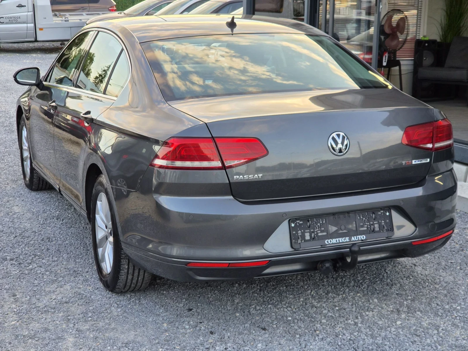 VW Passat 1.5TSI KLIMA EURO6, снимка 8 - Автомобили и джипове - 56230209