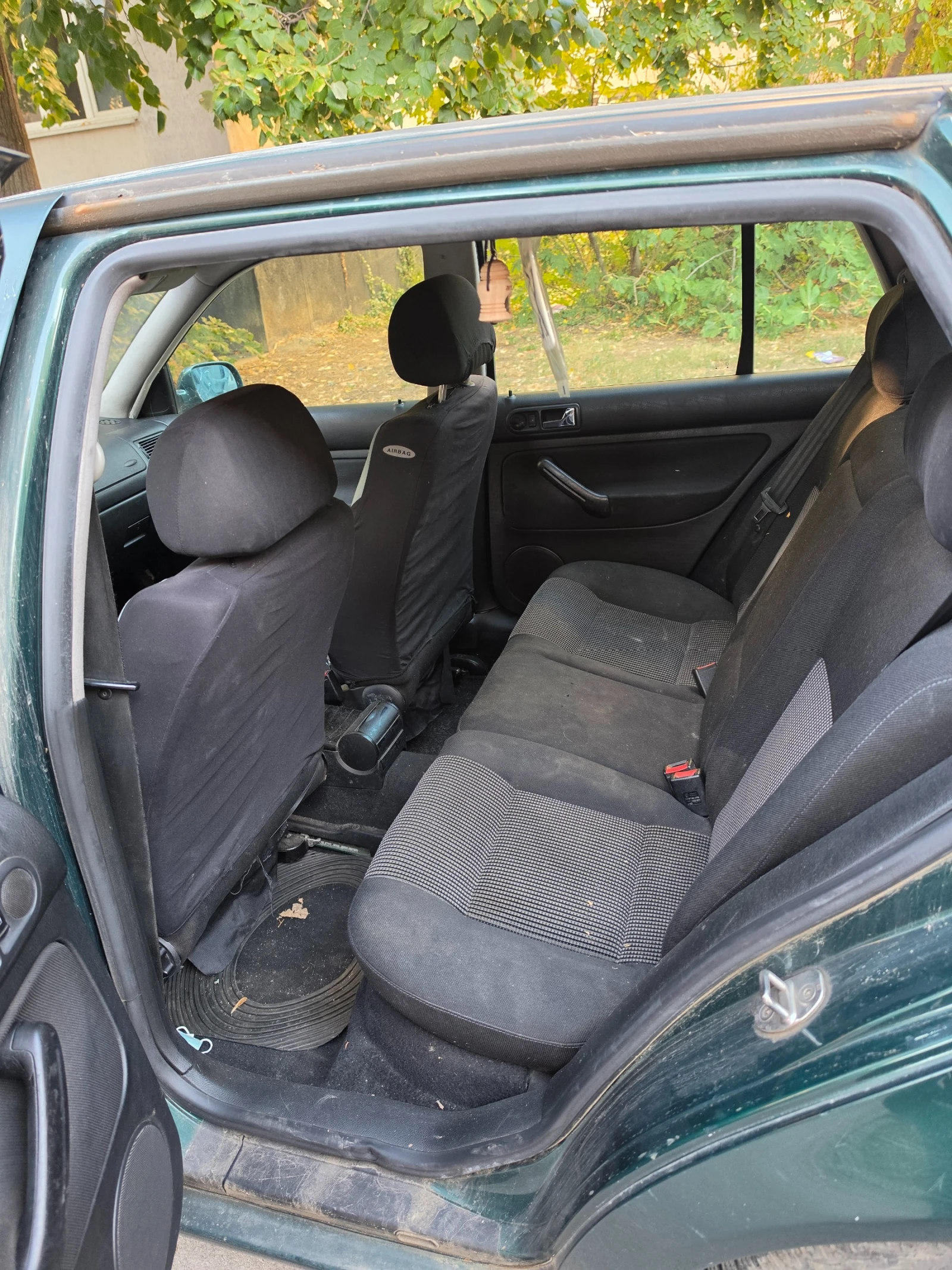VW Golf 1.9TDI 110кс, снимка 8 - Автомобили и джипове - 56305673