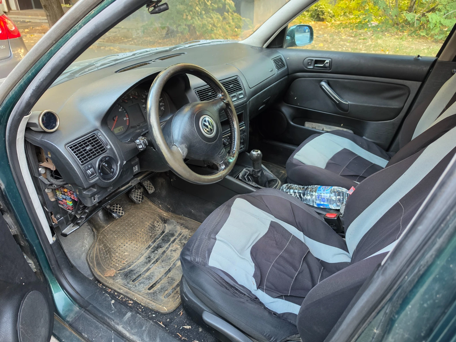 VW Golf 1.9TDI 110кс, снимка 7 - Автомобили и джипове - 56305673