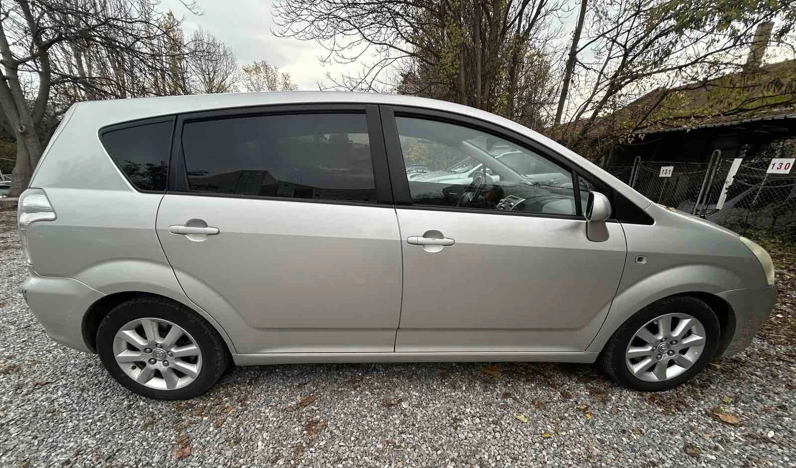 Toyota Corolla verso, снимка 3 - Автомобили и джипове - 56483580