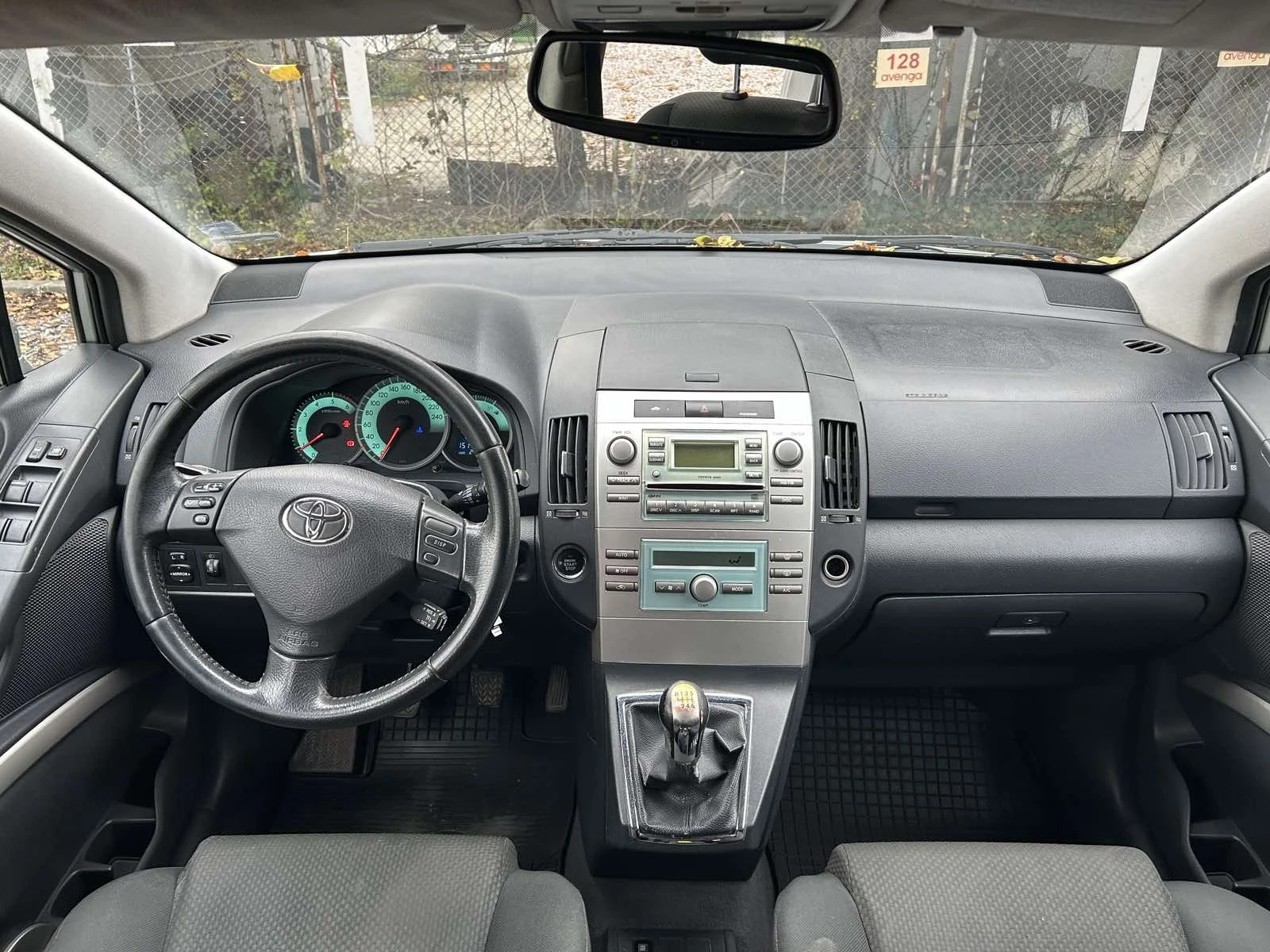 Toyota Corolla verso, снимка 12 - Автомобили и джипове - 56483580