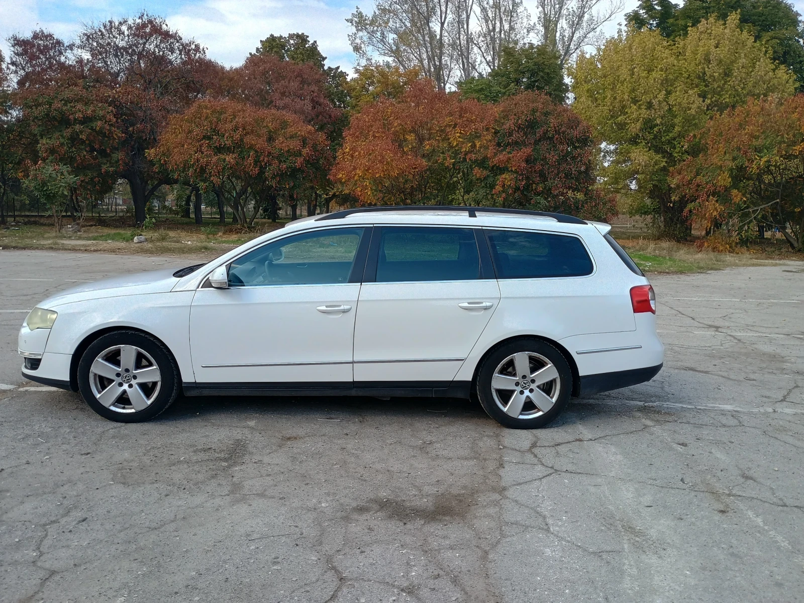 VW Passat, снимка 2 - Автомобили и джипове - 56637673