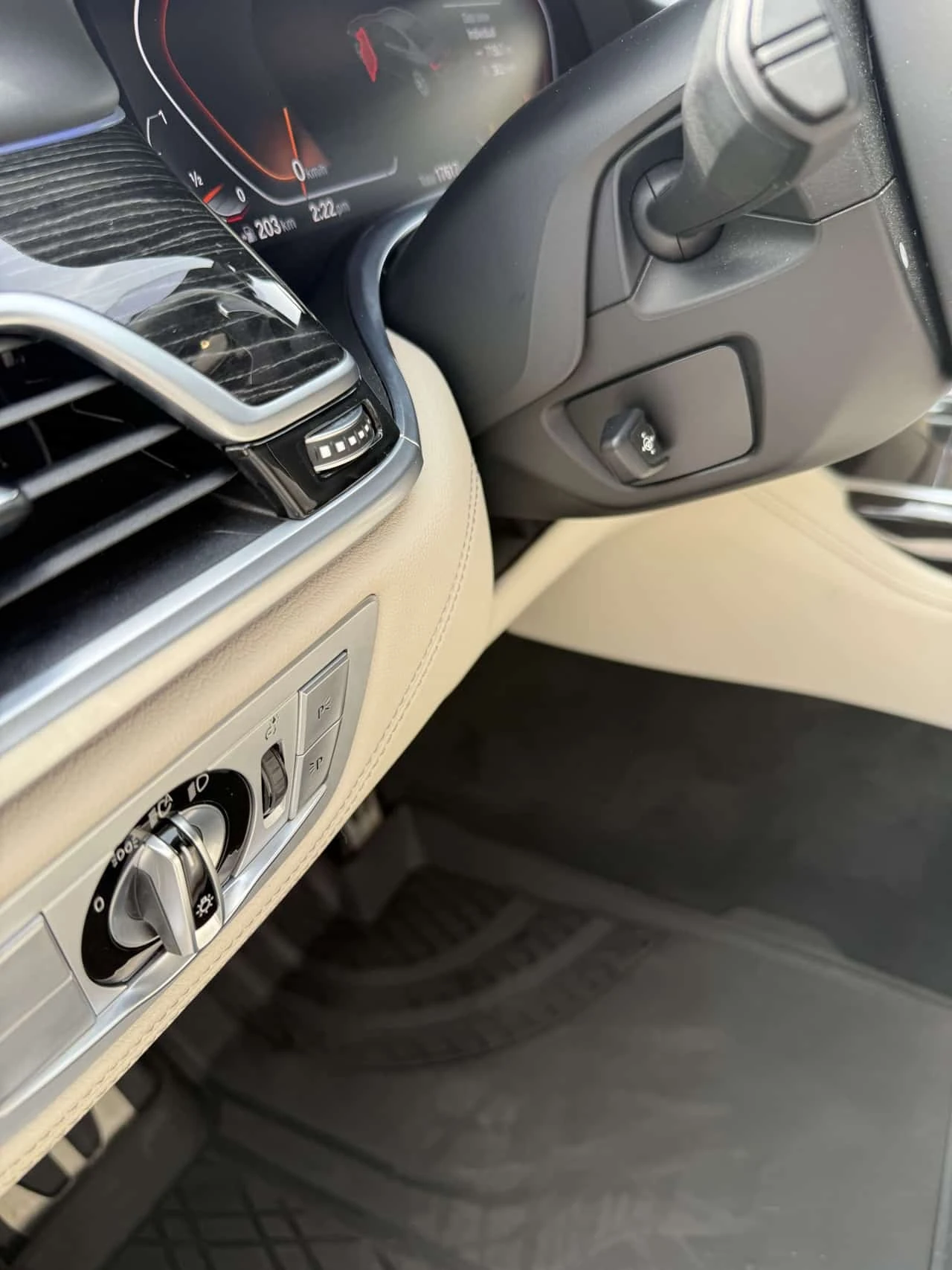 BMW 750 * xDrive * ��������� ���� �� �� * CARFAX * 17k km! | Mobile.bg � ����������� 7