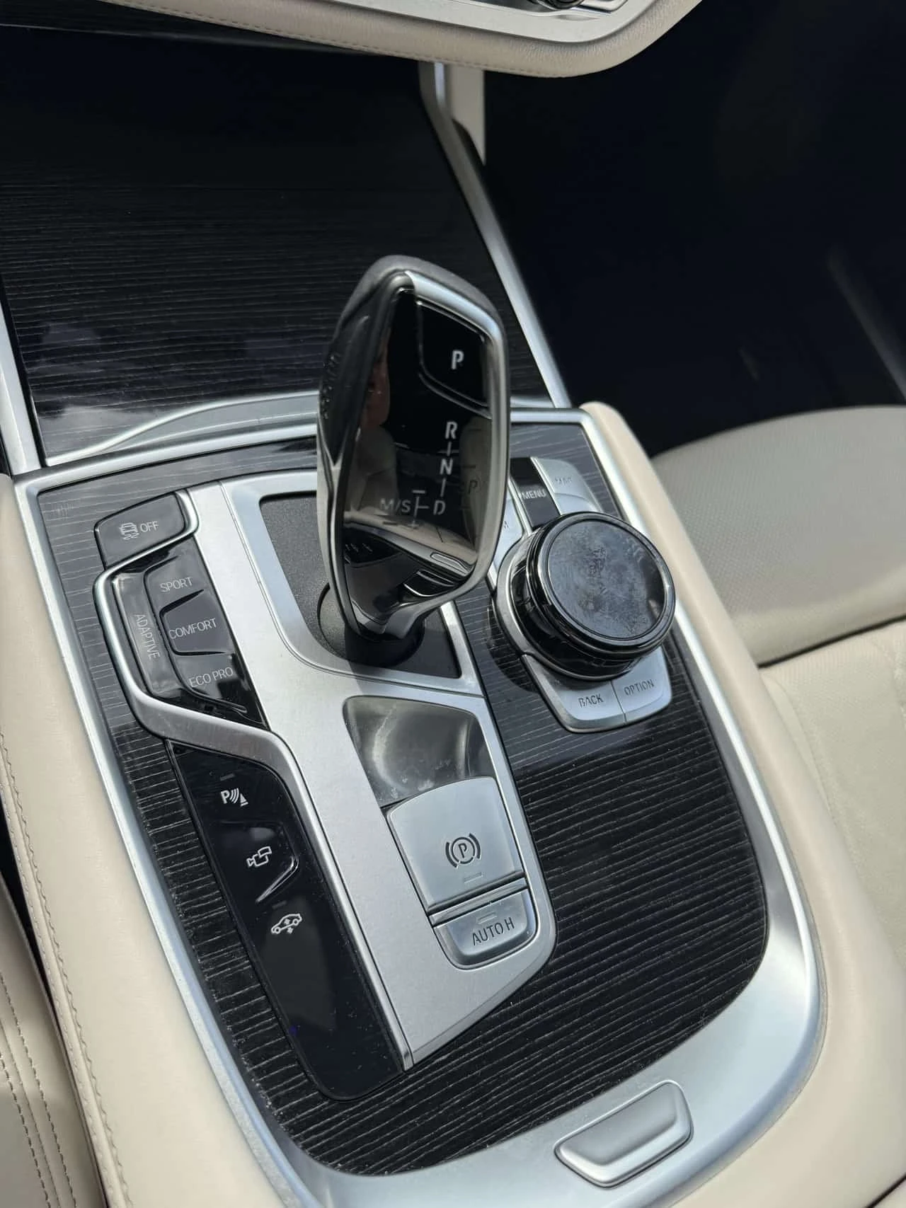 BMW 750 * xDrive * ��������� ���� �� �� * CARFAX * 17k km! | Mobile.bg � ����������� 8