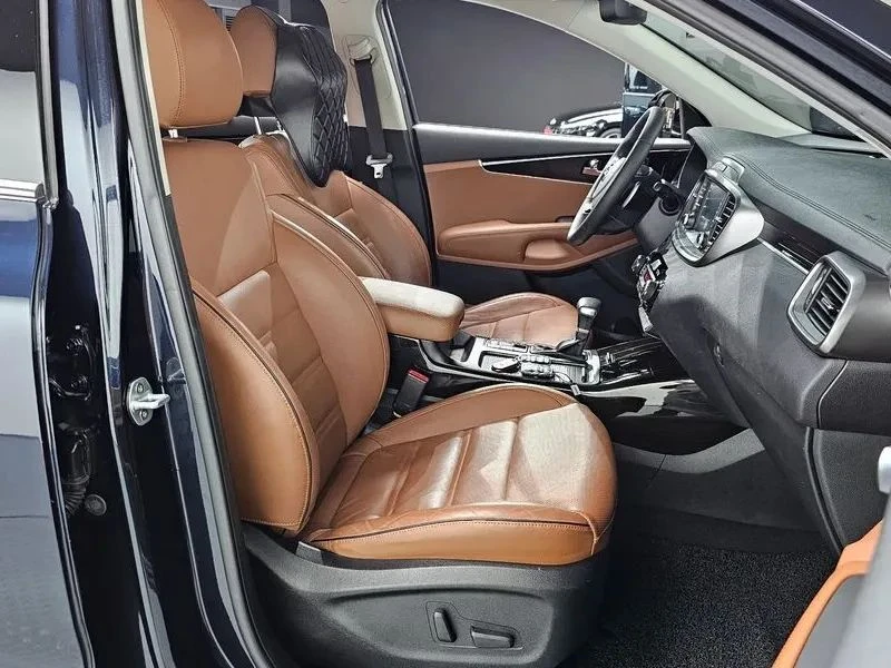 Kia Sorento, снимка 10 - Автомобили и джипове - 56737329