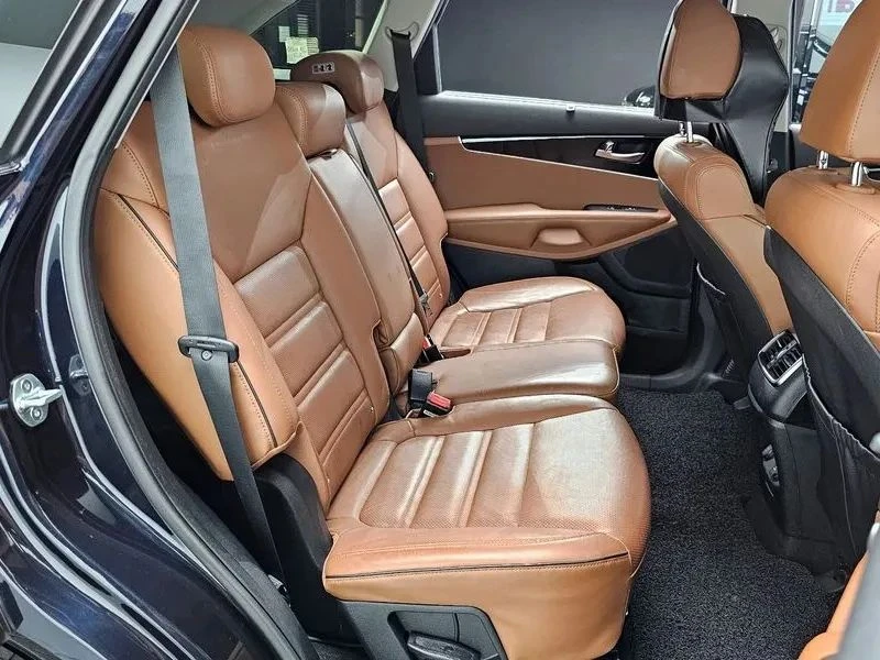 Kia Sorento, снимка 12 - Автомобили и джипове - 56737329
