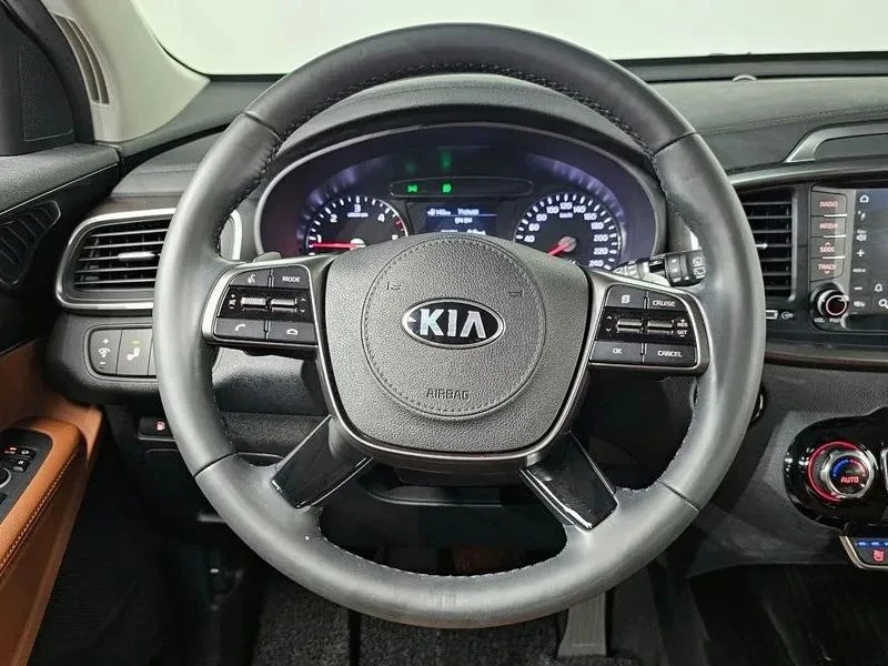 Kia Sorento, снимка 13 - Автомобили и джипове - 56737329