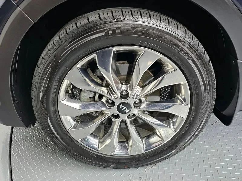 Kia Sorento, снимка 5 - Автомобили и джипове - 56737329