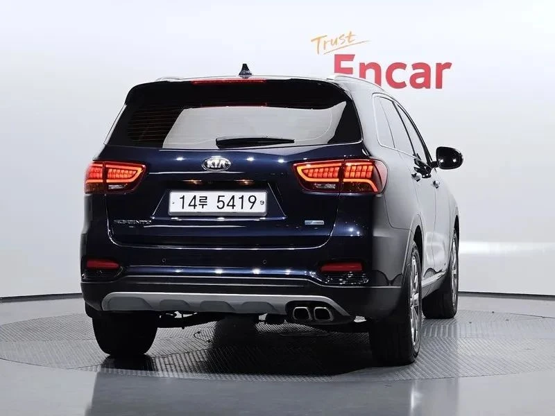 Kia Sorento, снимка 4 - Автомобили и джипове - 56737329