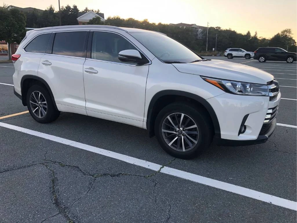 Toyota Highlander XLE* CARFAX* ОПЦИЯ ЗА ФИНАНСИРАНЕ*  - изображение 3