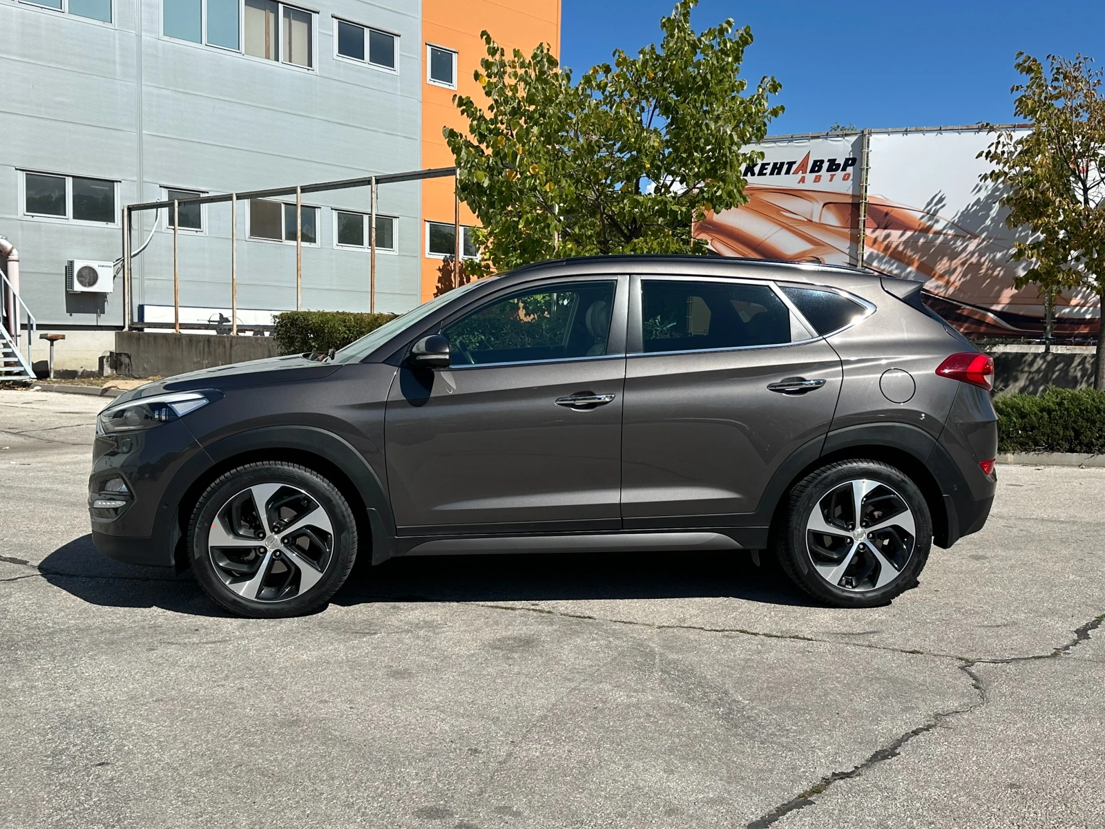 Hyundai Tucson 2.0d 185 к.с./4х4 - изображение 2