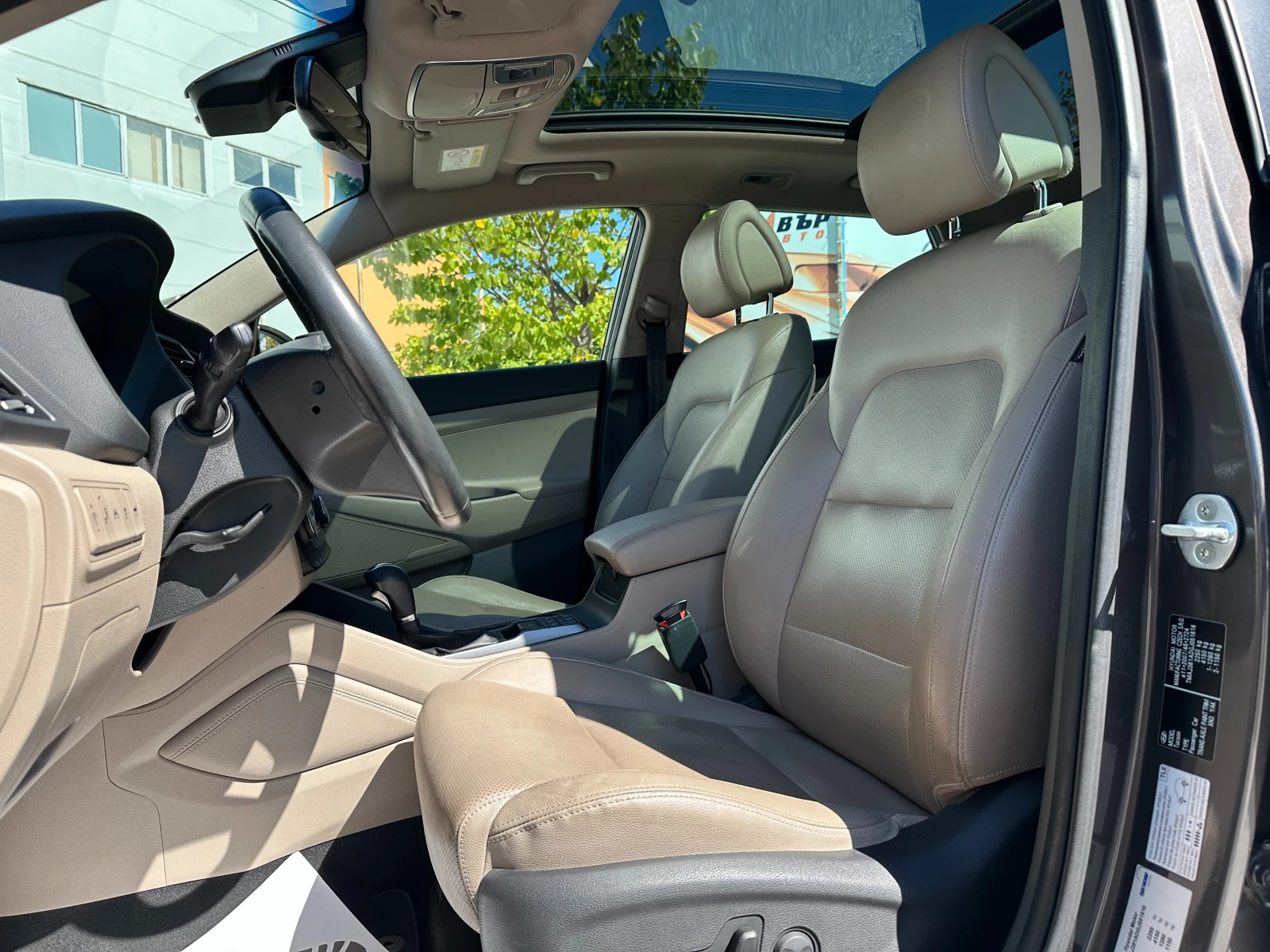 Hyundai Tucson 2.0d 185 к.с./4х4 - изображение 8