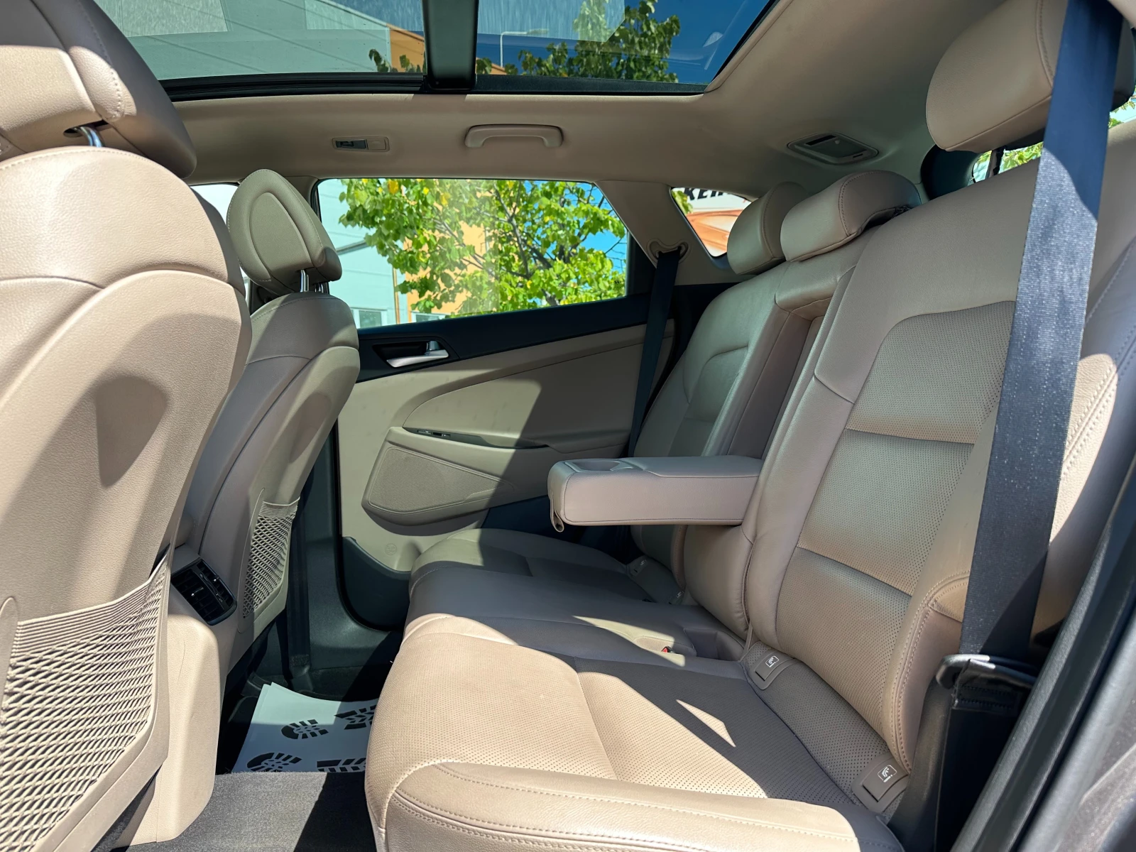 Hyundai Tucson 2.0d 185 к.с./4х4 - изображение 9
