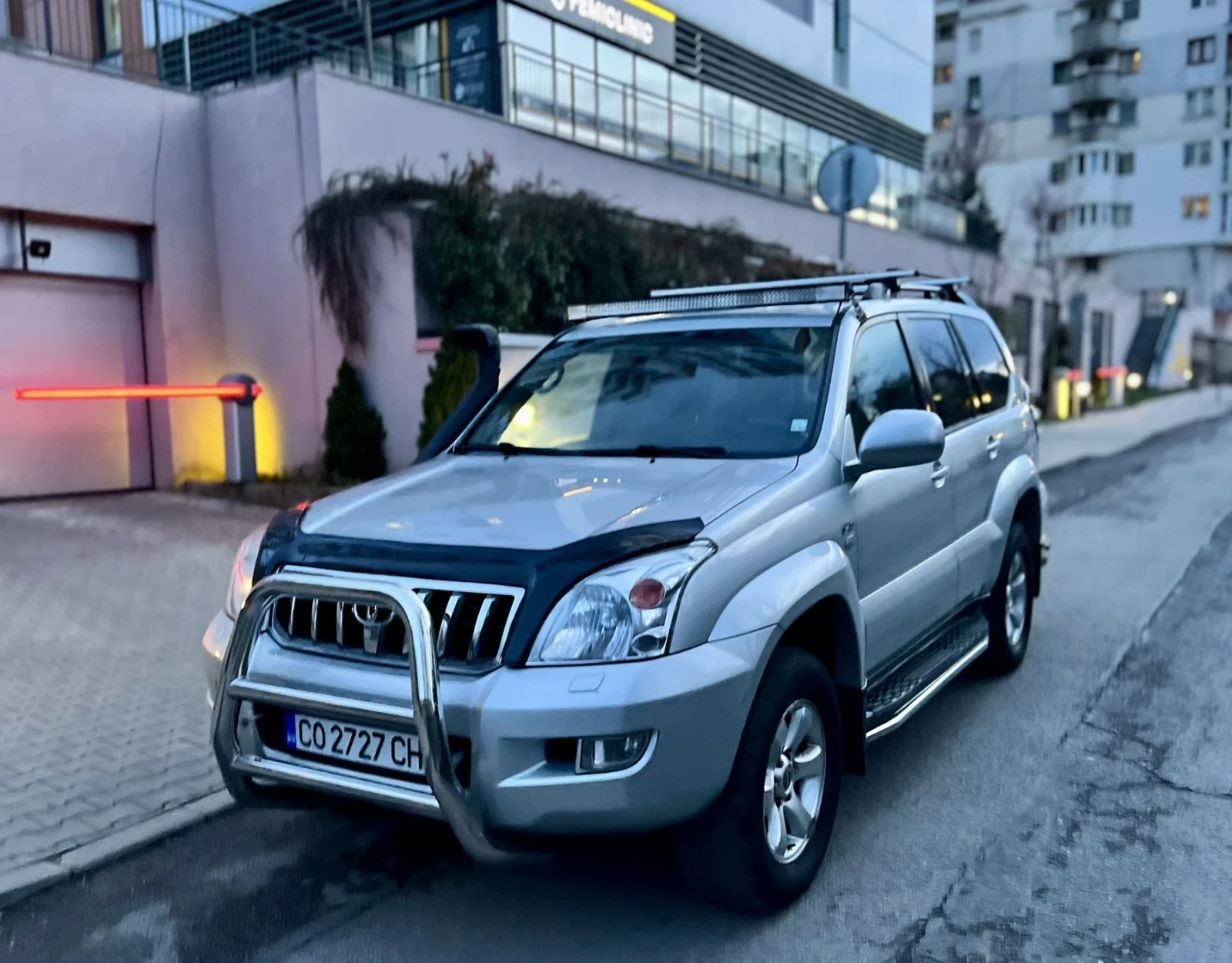 Toyota Land cruiser 3.0 D, снимка 2 - Автомобили и джипове - 53990845