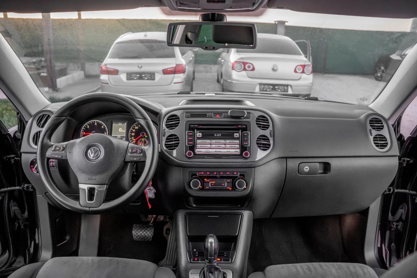 VW Tiguan FACE AVTOMAT 4X4, снимка 10 - Автомобили и джипове - 54020583