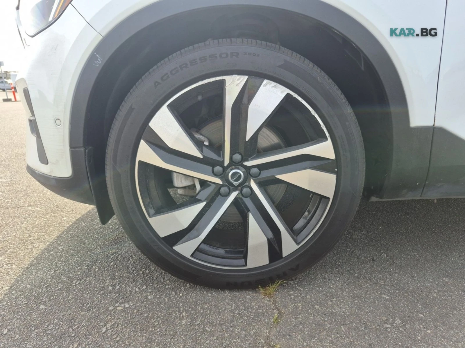 Volvo XC40 B5 ULTIMATE BRIGHT THEME * АвтоКредит* ЦЕНА ДО БГ, снимка 11 - Автомобили и джипове - 54761463