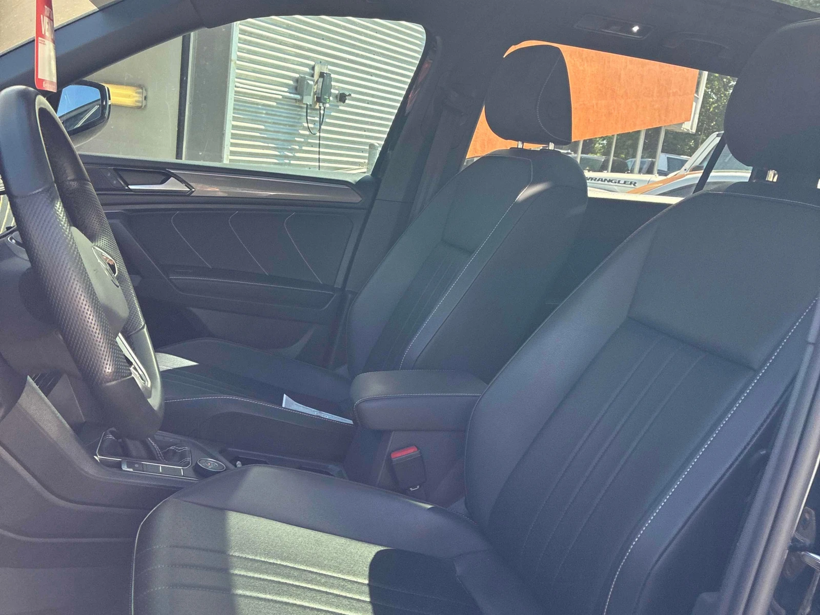 VW Tiguan * * CARFAX * * АВТО КРЕДИТ * * , снимка 8 - Автомобили и джипове - 54870312