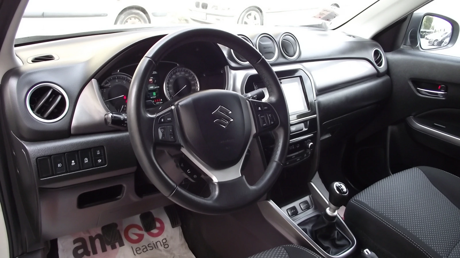 Suzuki Vitara 1.4.i.129.к.с.39000.км.НОВА, снимка 10 - Автомобили и джипове - 56039279