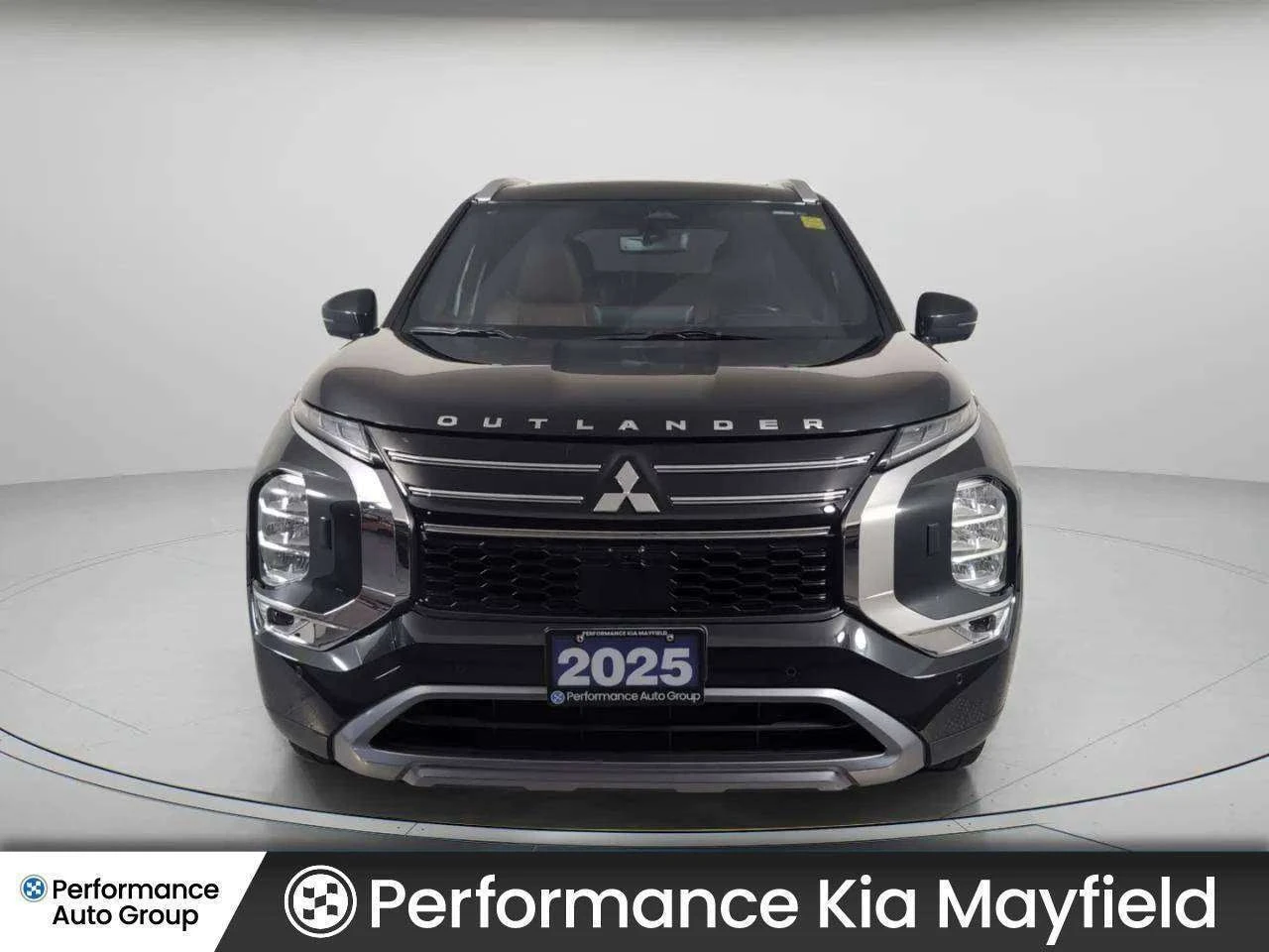 Mitsubishi Outlander * GT Premium | Navi | 360Cam | Panoroof * CARFAX *, снимка 3 - Автомобили и джипове - 56041441