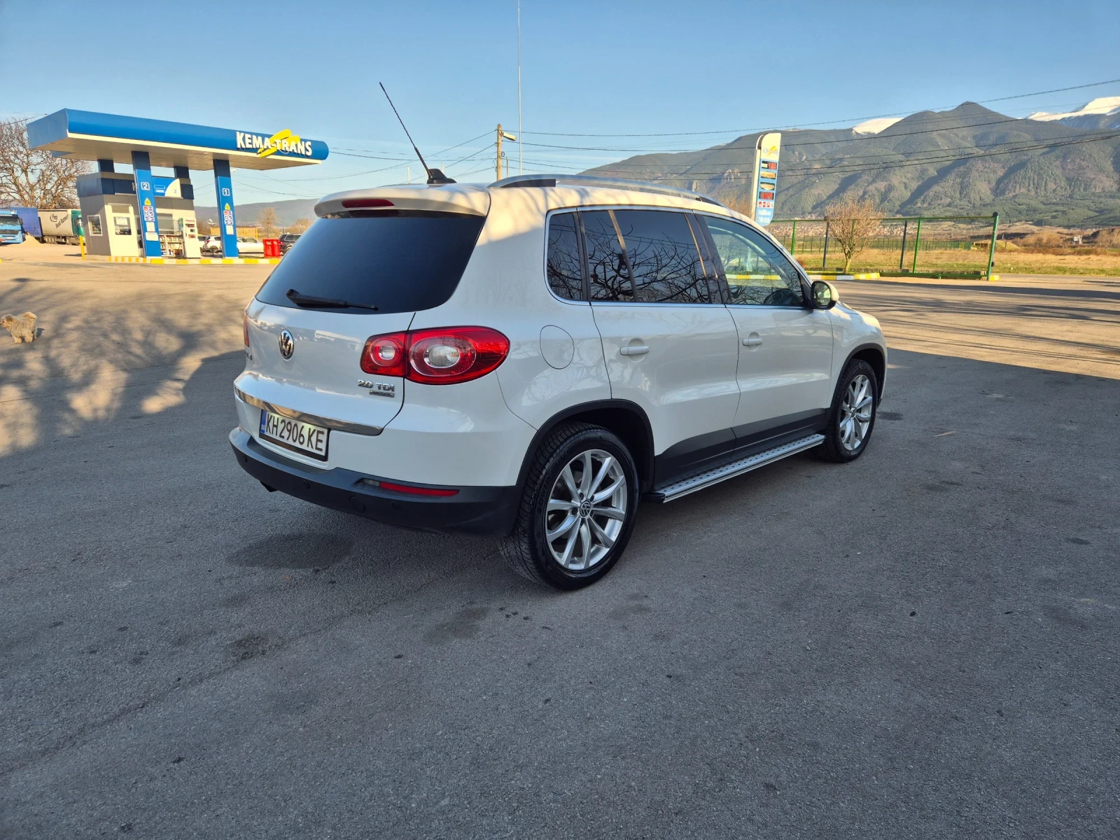 VW Tiguan 2.0 TDI 4motion DSG, снимка 2 - Автомобили и джипове - 56268163