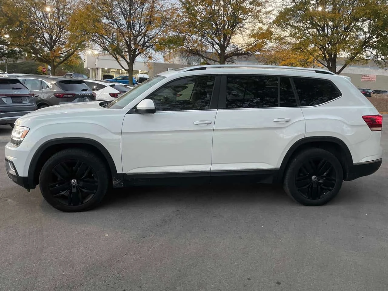 VW Atlas * Highline * CARFAX * ����� �� ����������� | Mobile.bg � ����������� 2