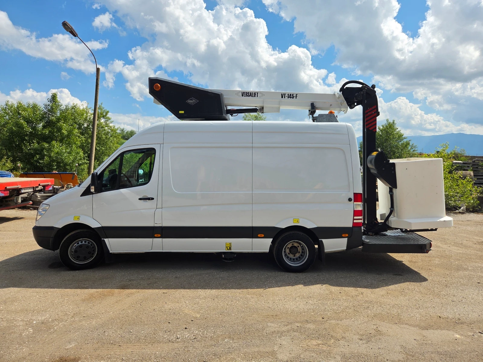 Автовишка Versalift VERSALIFT  VT-145-F  ( 14 5м. ), снимка 4 - Индустриална техника - 54812658