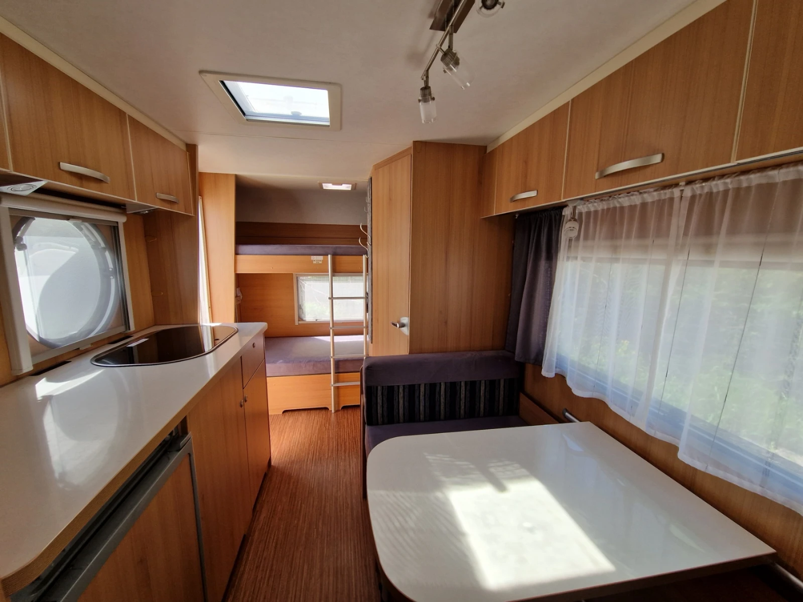 Каравана TEC Travelbird 490GK, снимка 12 - Каравани и кемпери - 54597402