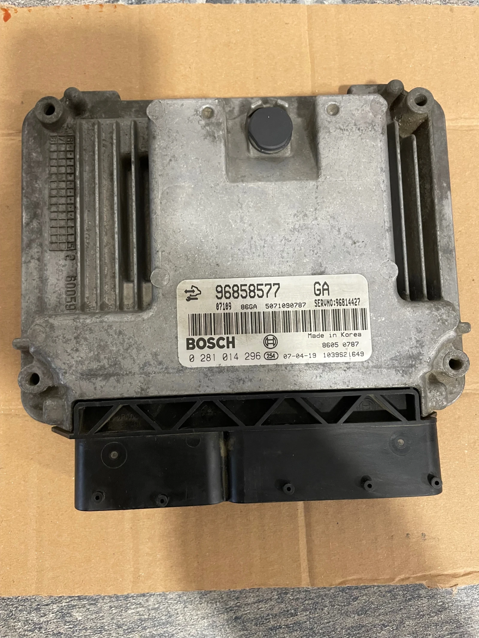 Ел.блок двигател-Chevrolet Captiva 2.0D, 4x4, autom.
