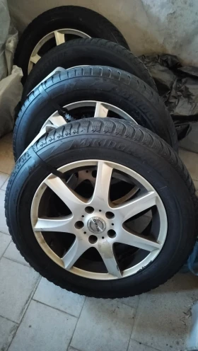 Гуми с джанти Bridgestone 205/60R16, снимка 1 - Гуми и джанти - 49063187