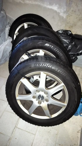 Гуми с джанти Bridgestone 205/60R16, снимка 2 - Гуми и джанти - 49063187