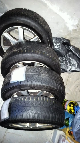 Гуми с джанти Bridgestone 205/60R16, снимка 4 - Гуми и джанти - 49063187