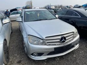 Mercedes-Benz C 320 На части, снимка 10