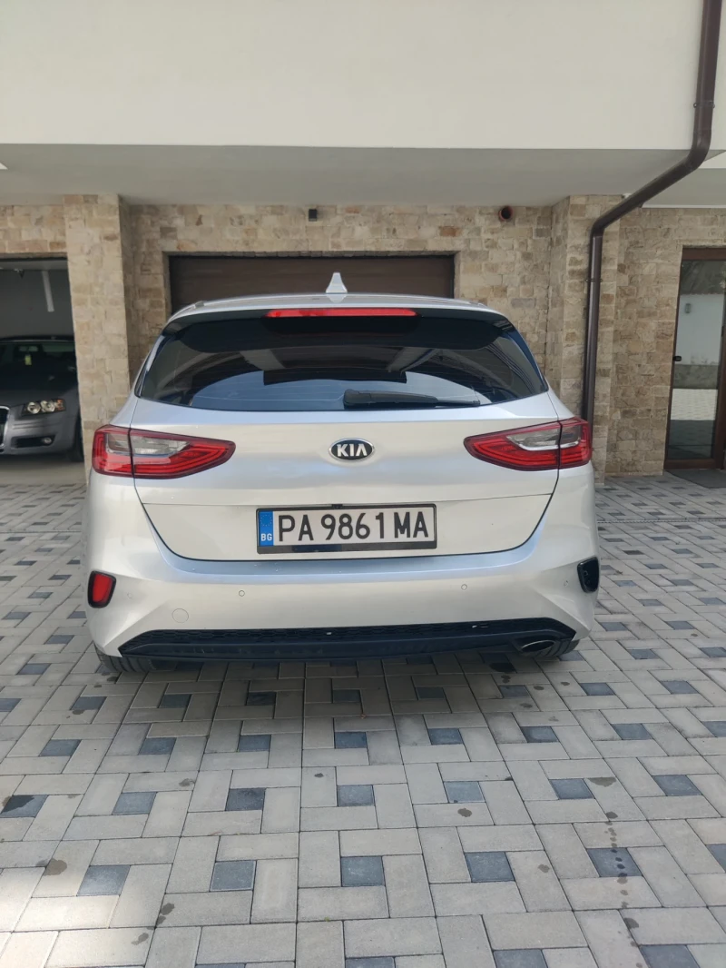 Kia Ceed 1.6 crdi , снимка 5 - Автомобили и джипове - 47313006