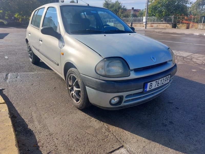 Renault Clio, снимка 6 - Автомобили и джипове - 47692110