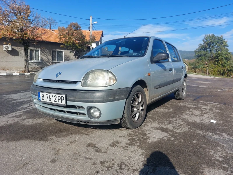 Renault Clio, снимка 1 - Автомобили и джипове - 47692110