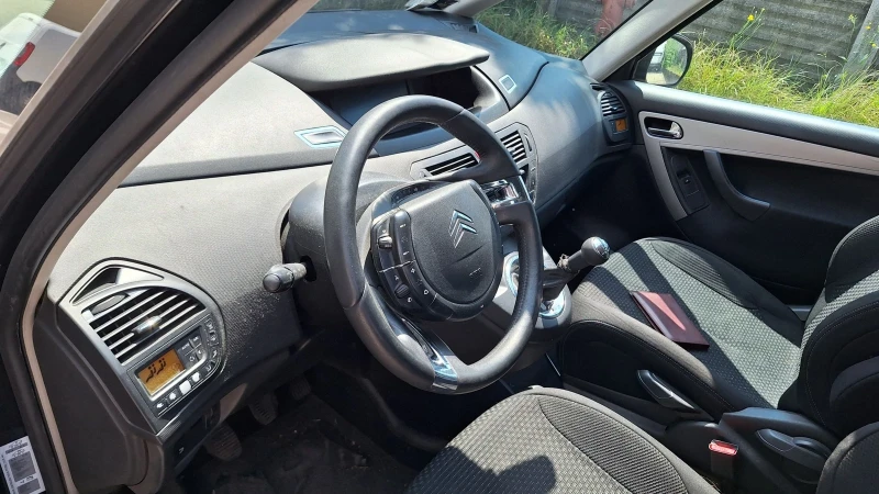 Citroen C4 Picasso 1, 6hdi za turbo nov vnos Italia , снимка 11 - Автомобили и джипове - 48486354